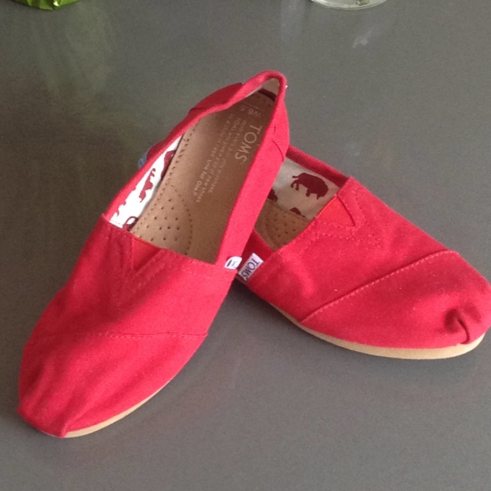 LIKE NEW TOMS shoes